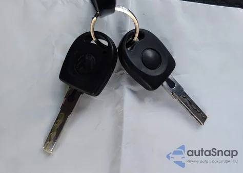 2010 Volkswagen Tiguan S z USA, uszkodzony, nr VIN WVGAV7AX9AW516717